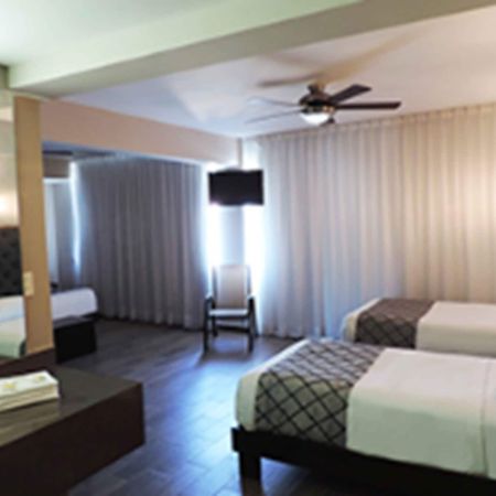 Hotel Senorial Platino Леон Экстерьер фото