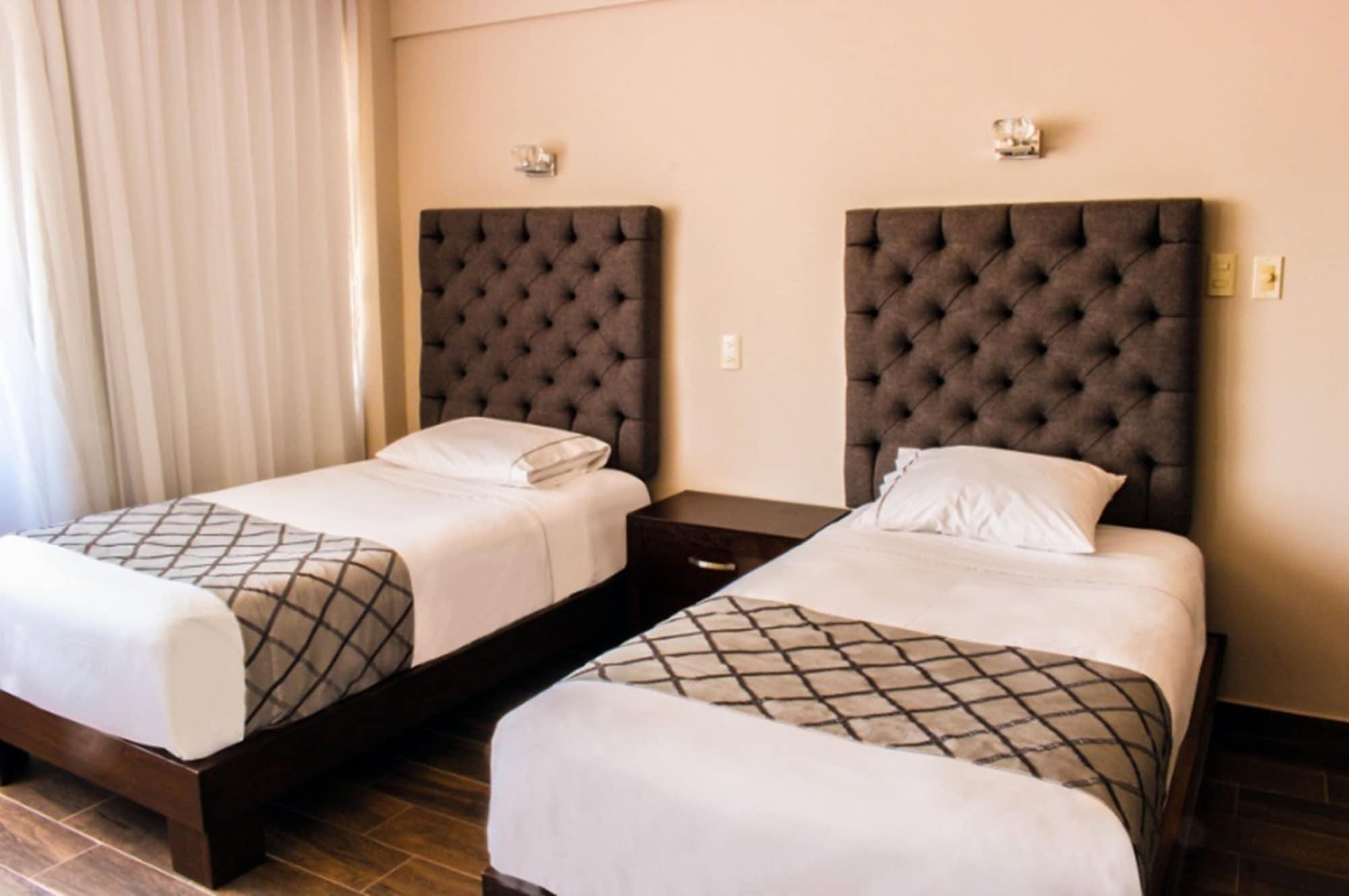 Hotel Senorial Platino Леон Экстерьер фото