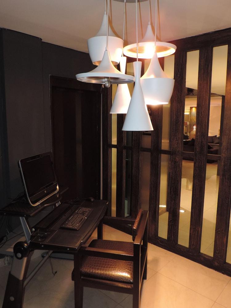 Hotel Senorial Platino Леон Экстерьер фото
