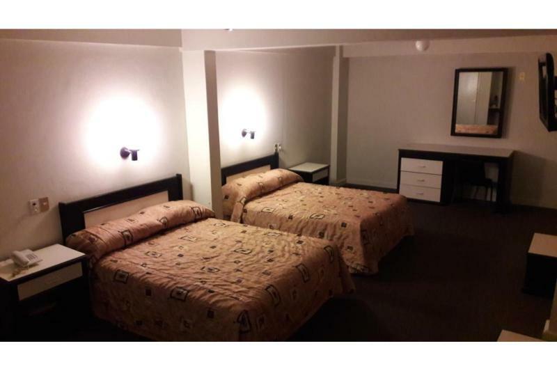 Hotel Senorial Platino Леон Экстерьер фото
