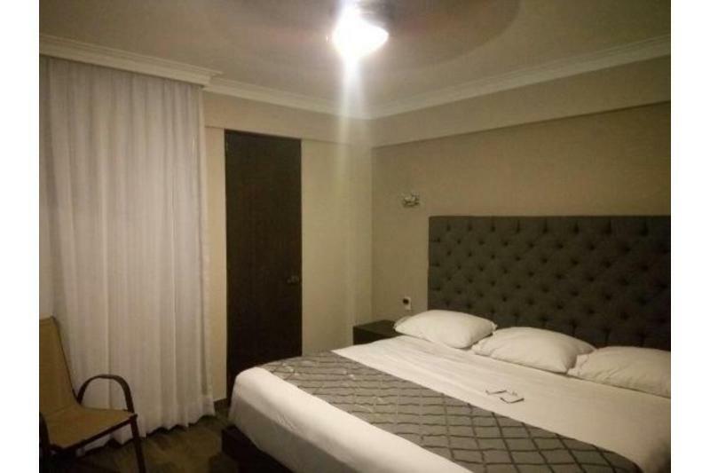 Hotel Senorial Platino Леон Экстерьер фото