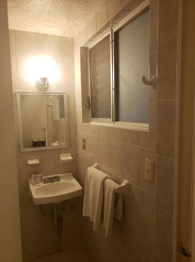 Hotel Senorial Platino Леон Экстерьер фото